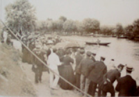 Spectateurs de joutes sur la Seine