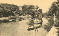 Diverses embarcations sur le petit bras de la Seine
