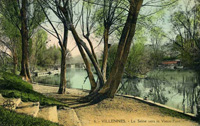 Vue sur le pont depuis la rive de la Seine