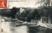 La rive du petit bras de la Seine,/au niveau de la rue du Pont
