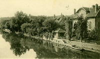 La villa "Le vieux moulin" et ses voisines