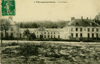 Le château de Villennes et /une partie de la place de la gare