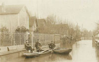 Pause dans l'avenue Foch, navigable