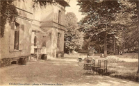 L'entrée de l'hostellerie de la Nourrée