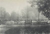 La terrasse du restaurant Les Peupliers,/en bord de Seine