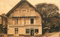 La façade de l'hôtel-restaurant du Sophora