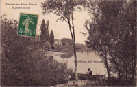 Une barque à la pointe de l'île