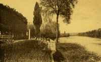 La terrasse du restaurant Jallabert,/dominant la Seine