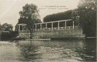 Le restaurant "LaPergola"et son ponton, vus de la Seine