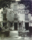 La façade du restaurant "Les Peupliers"