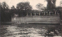 La terrasse du restaurant Les Peupliers,/ vue de la Seine