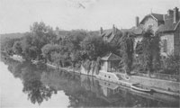 La villa "Le vieux Moulin", vue du pont