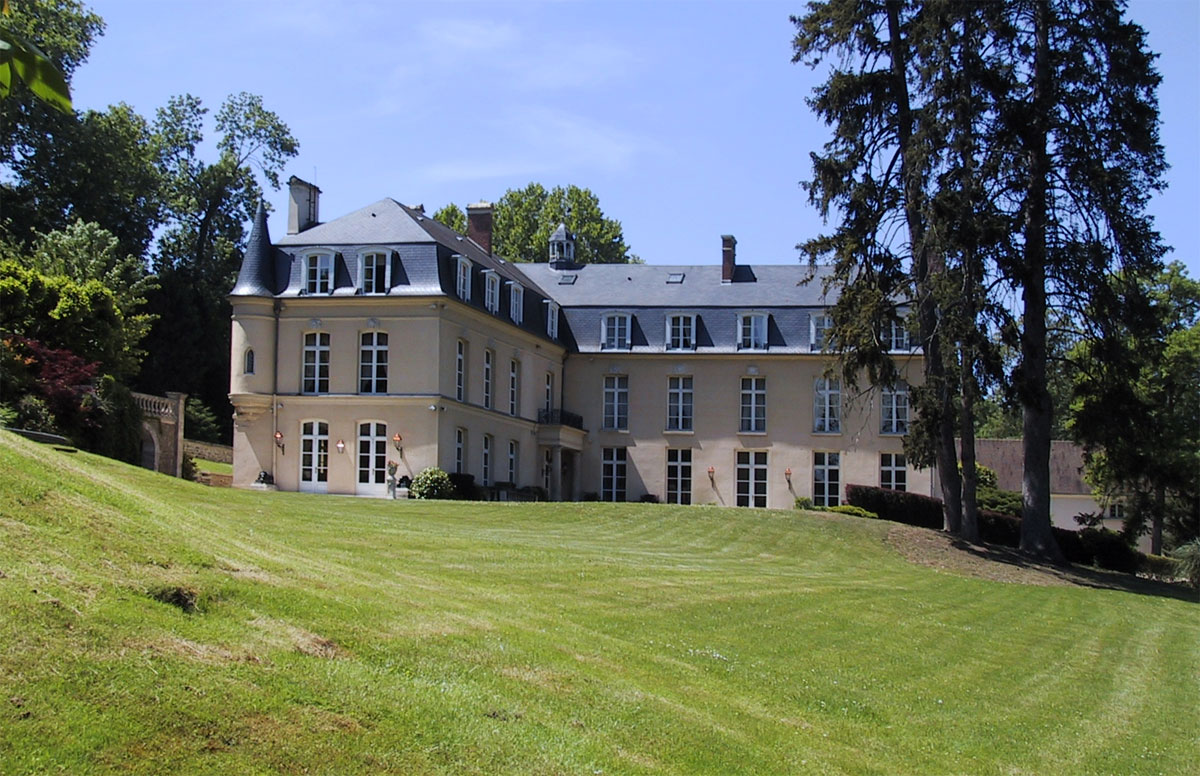 Côté du château restauré