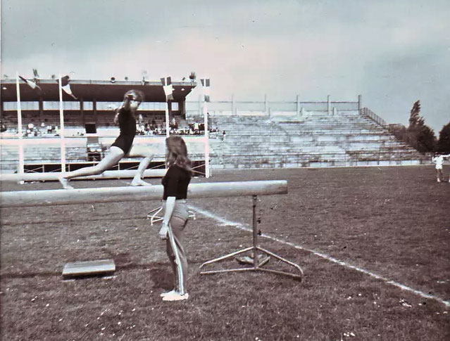 Marie-Christine Resnier (Legendre) en tant que monitrice au concours de 1969.
