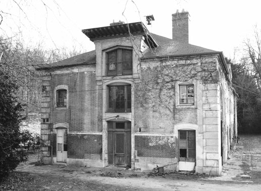 Les anciens communs du château de Migneaux en 2001