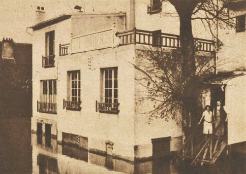 Restaurant Didier inondé en 1930.