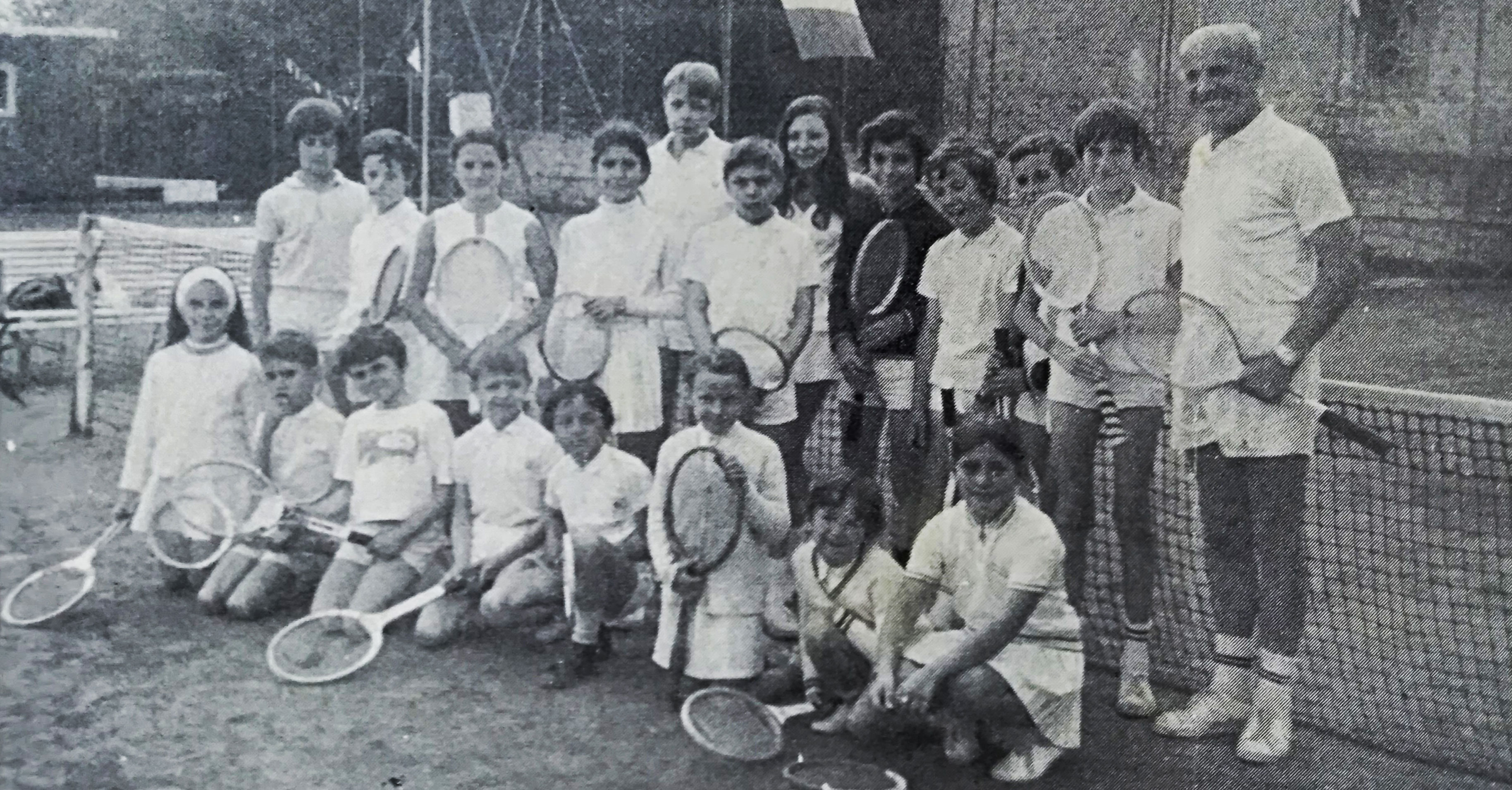 L'école de tennis en 1972.