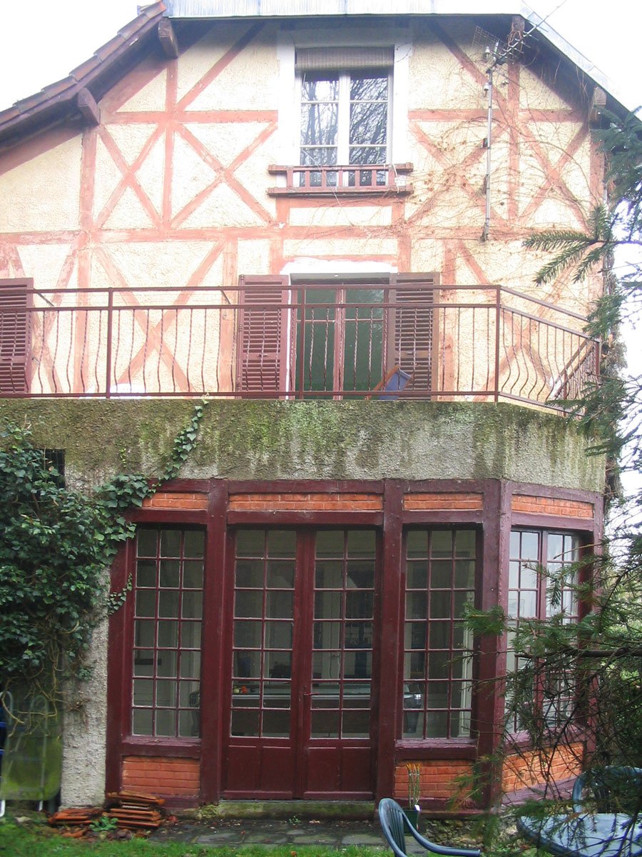 Côté gauche de la villa