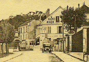 Agence Mirgon dans un pavillon du château