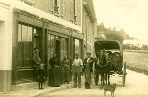 Le café de Madame Cantois.