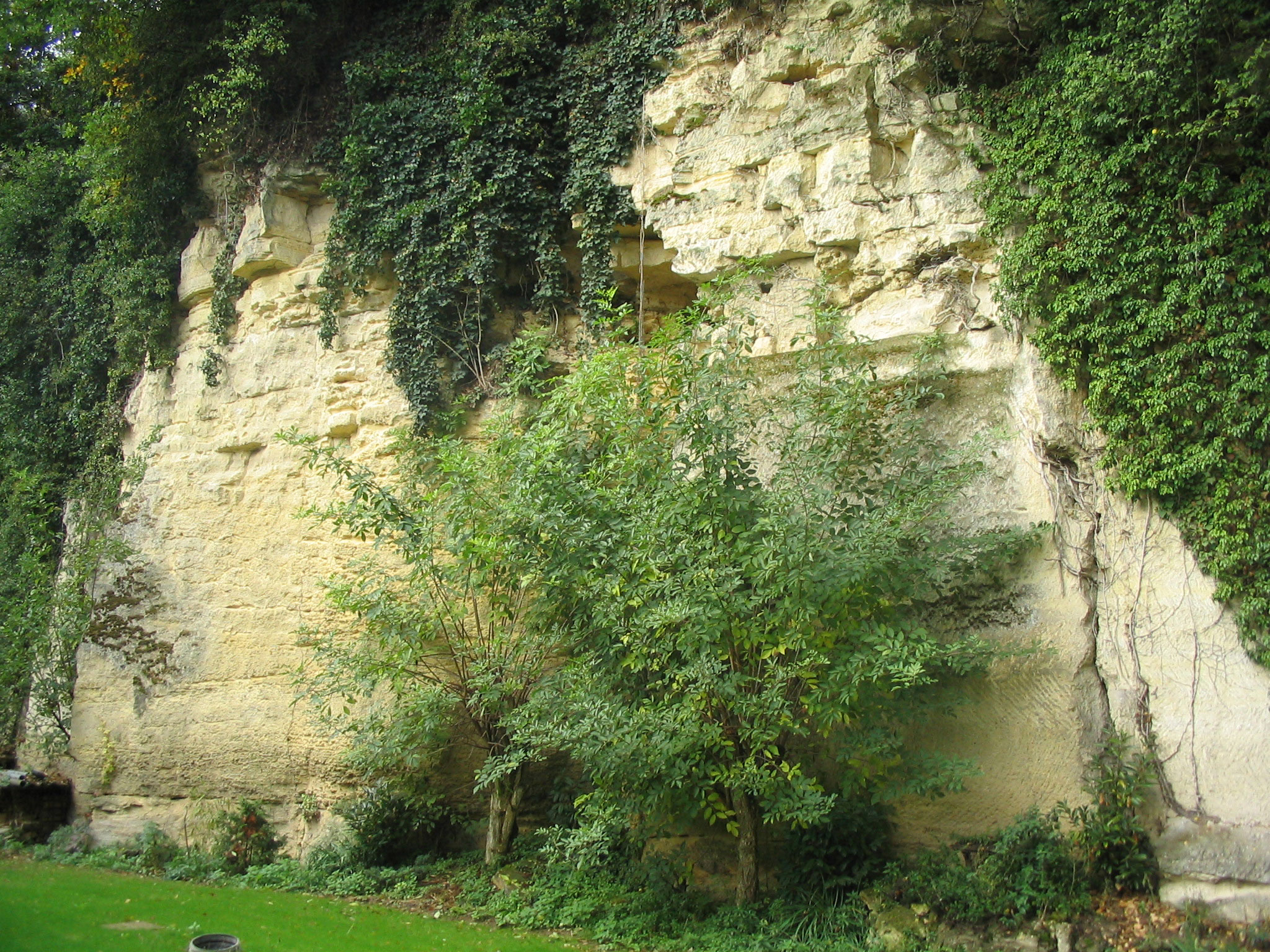 Carrières sur la route de Médan.