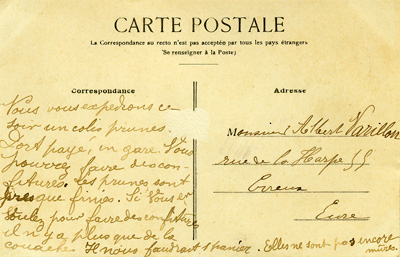 Carte postale avec face adresse divisée.