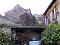 Ancienne ferme dans le centre de Villennes.