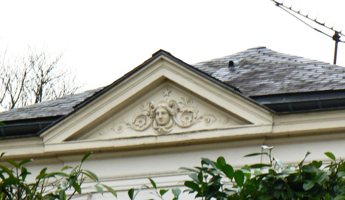Fronton villa La Bicochette