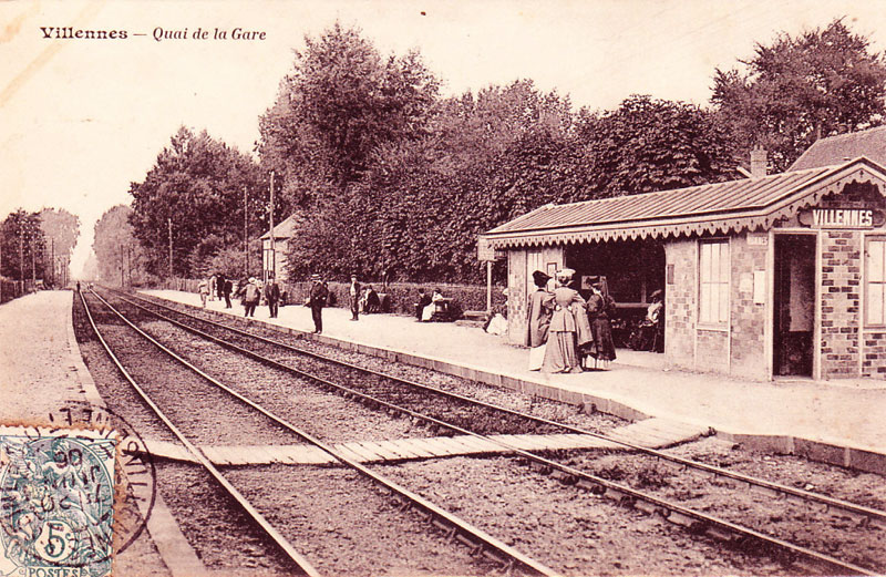 Le quai de la gare de Villennes, en direction de Paris.