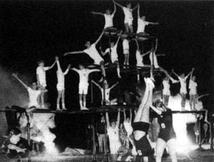 Gymnastes de l'Espérance en démonstration.