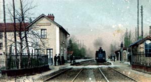 La seconde halte de Villennes, en couleur.