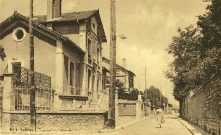 Ancienne mairie-école de Villennes.