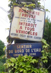 Sentier du bord de l'eau pancartes