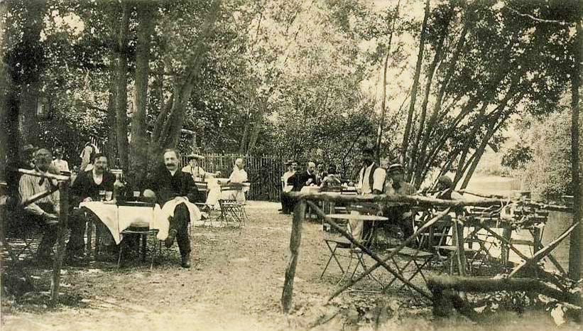 Terrasse du restaurant des Bigochets.