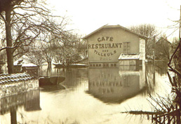 Les Tilleuls pendant la crue de 1910.