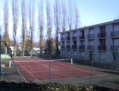 Court de tennis, avenue Clémenceau.