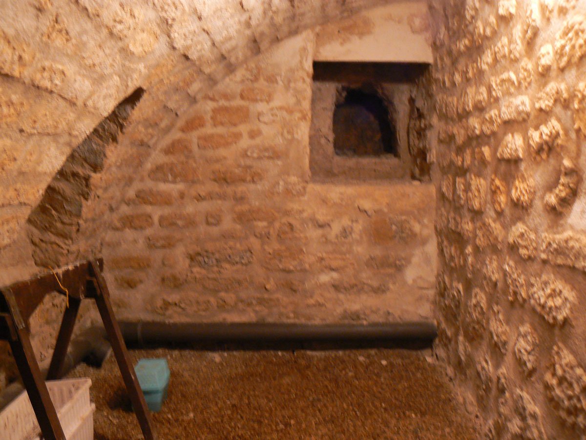Cave voûtée de la villa Les Bambins