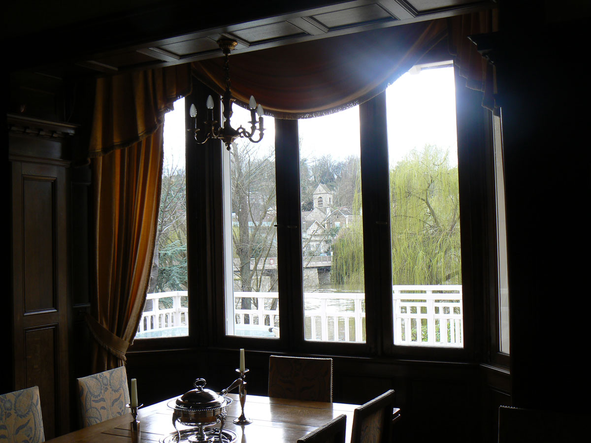 Vue depuis une fenêtre de la villa.